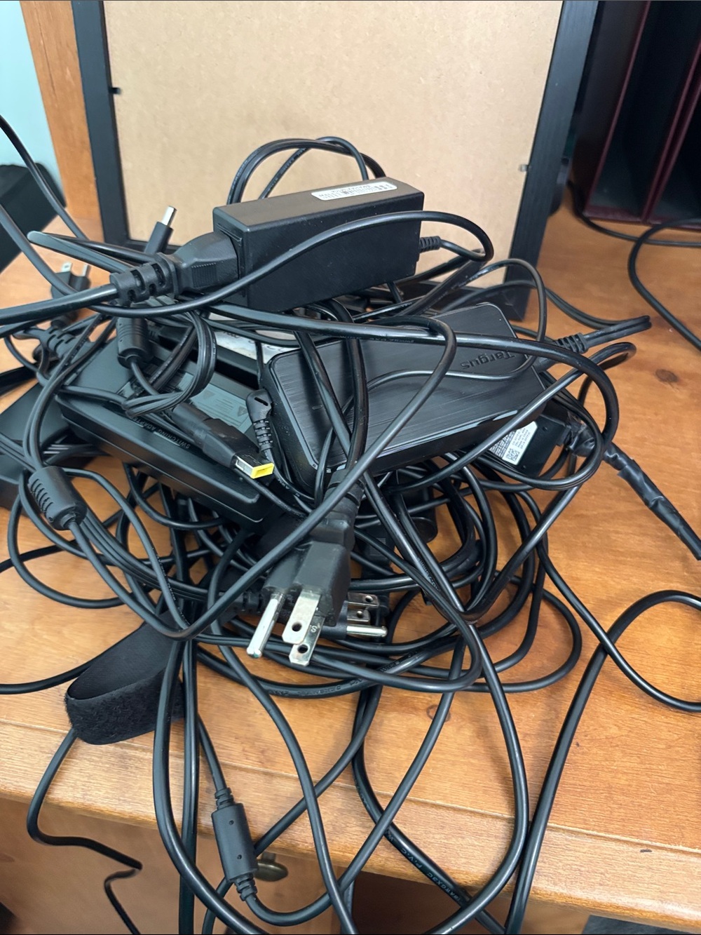 Black Laptop Power Adapters and Cables Bundle 8 laptop chargers